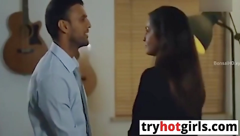 Husband Ke Jane Ke Bad Ne Office Employe Ke Sath Kiya Romanc