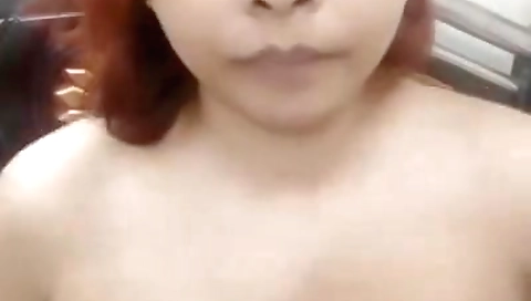 Naughty Indian Girl’s Sexy Boobs Show On Cam