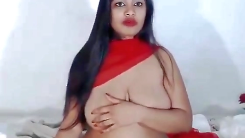 Indian Cam Bhabhi Showing Off Big Breast