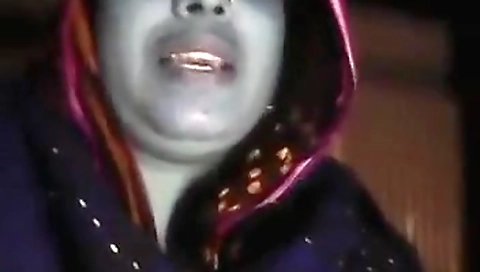 Desi Bhabhi And Desi Aunty - Bangladeshi Village Bhabi Displaying Her Pink Pussy Hole