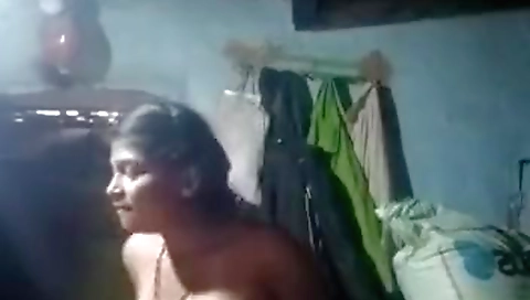 Today Exclusive- Sexy Tamil Wife Showing Her Boobs And Pussy