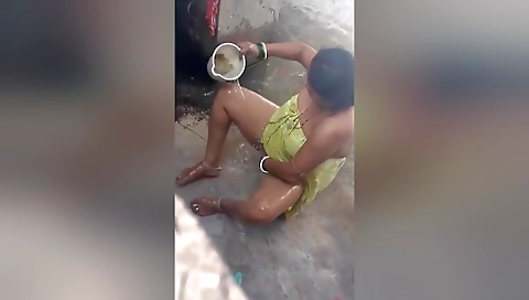 Today Exclusive- Desi Bhabhi Bathing Capture By 1