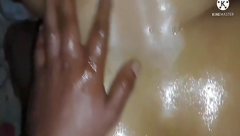 Desi Gand Ki Masage Aur Gand Ki Chudai Sarson Ke Tel Se