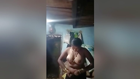 Tamil Girl Show Nude Video To Boy Friend