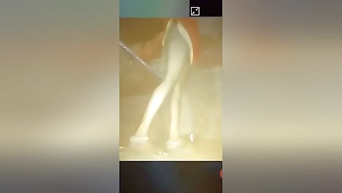 Today Exclusive- Desi Village Bhabhi Showing Her Boobs And Pussy 2