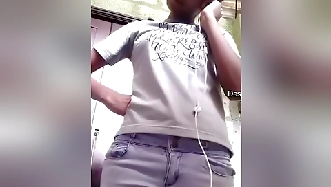 Today Exclusive- Village Girl Record Nude Video For Lover
