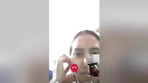 Today Exclusive- Sexy Lankan Girl Showing Her Nude Body To Bf On Video Call 3