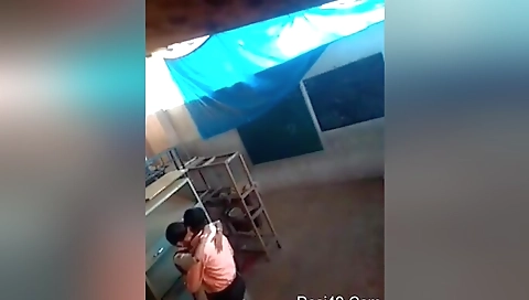 Today Exclusive- Desi Clg Girl Pussy Licking And Fucked