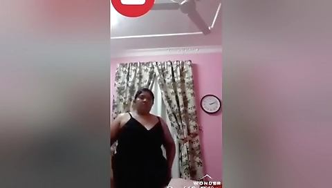 Today Exclusive- Horny Punjabi Bhabhi Showing Her Big Boobs To Lover