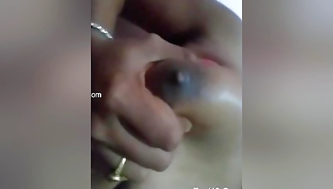 Today Exclusive- Cute Desi Girl Showing Her Boobs And Wet Pussy