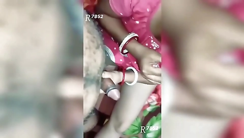 Dever Ne Apni Pyaari Bhabhi Ki Chut Mar Kar Full Satisfaction Diya