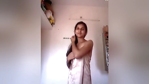 Cute Girl Record Nude Clip For Ex-lover
