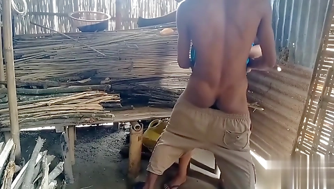 Indian Village Bhabhi Fuck Her Farmer