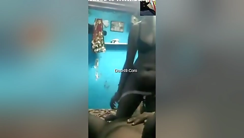 Desi Bhabhi Blowjob And Ridding Dick