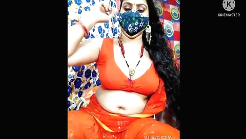 Delhi Ki Priya Bhabhi Webcam Show Boobs And Legs