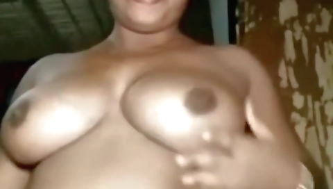 Desi Girl Showing Her Big Boobs And Pussy