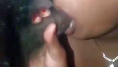 Malayali Aunty Kunna Chappal Video