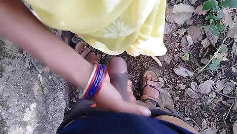 Indian Lady In A Girl Talking Dirty Words For Fucking With Her Stranger In Jungle, A Desi Aunty Dirty Talking About Sex In Jungle With Her Love