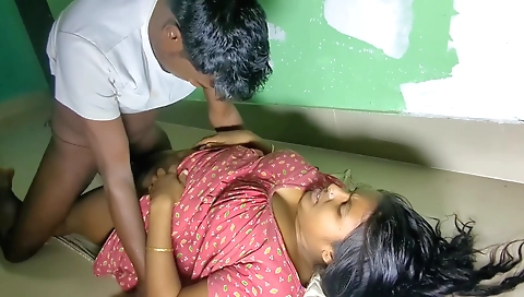 Deluwara Village Bhabhi Night Sex With Man