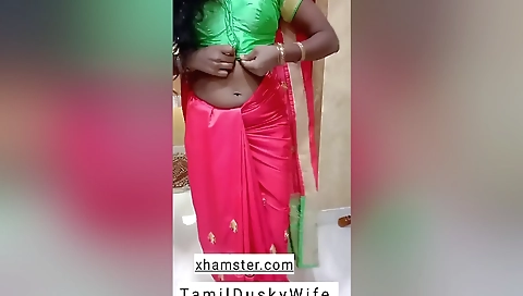 Desi Indian Tamil Village Dusky Housewife Wearing Saree And Showing Boobs To Her X-lover